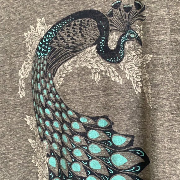 !! Peacock Casual Grey T-Shirt !! ❌SOLD❌ - Picture 3 of 4